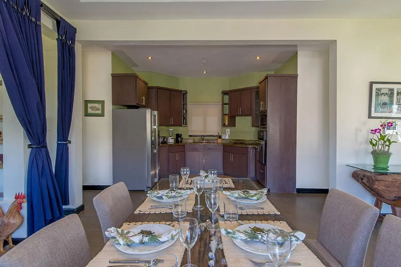 Luxury Villa Sleeps 6, Beach Access, Montego Bay 0*,  Jamaica