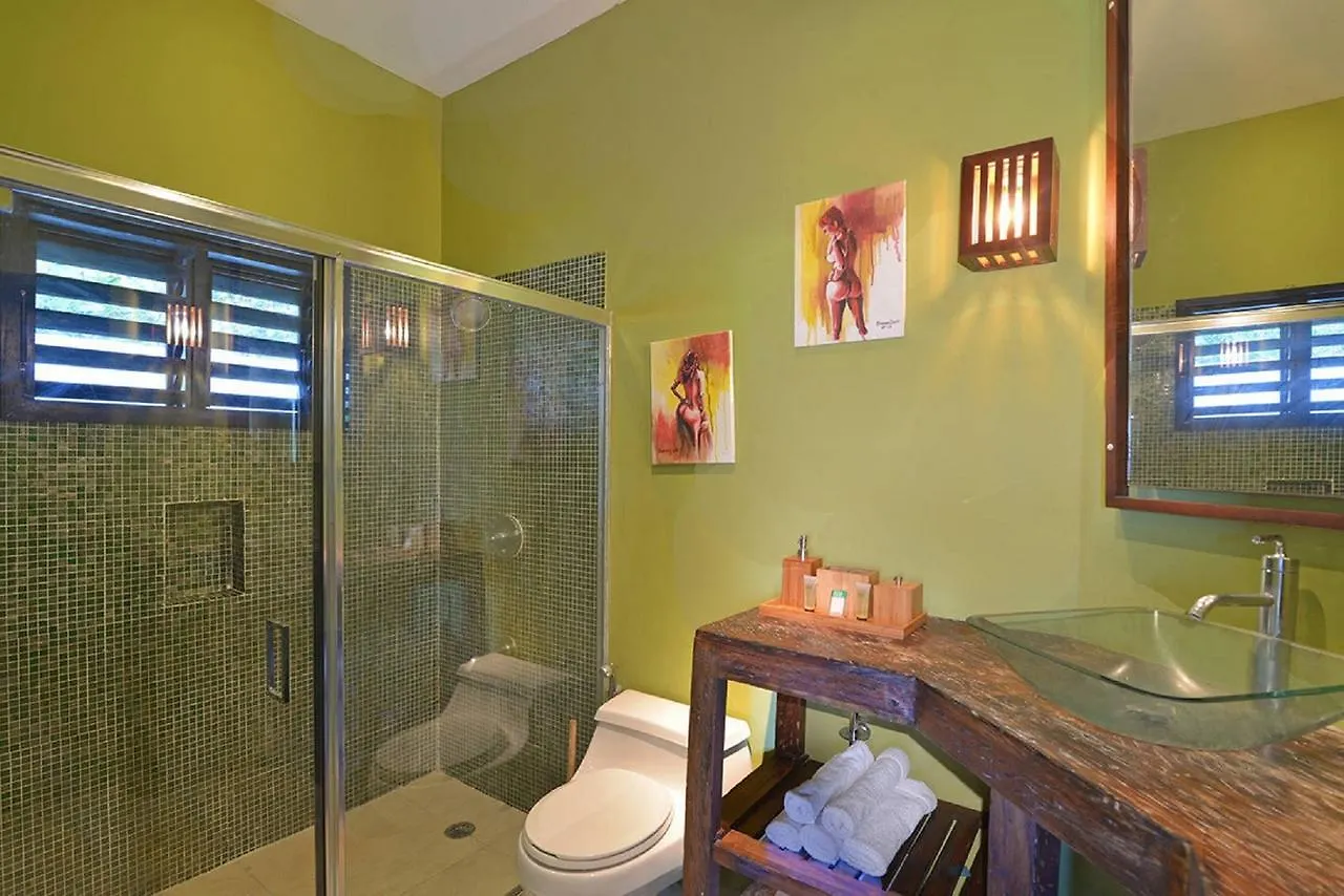 Luxury Villa Sleeps 6, Beach Access, Montego Bay 0*,  Jamaica
